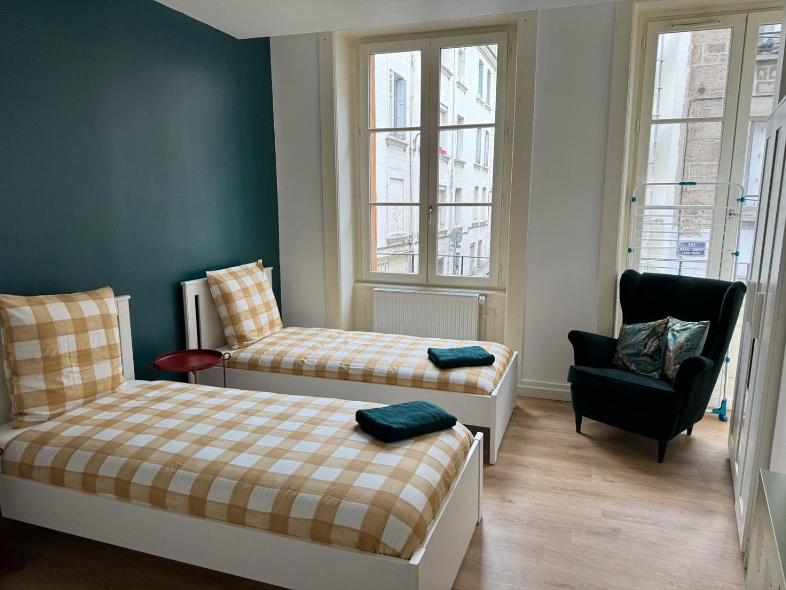 24 Chic & Cosy Grand Appart 88M2 Parking Gratuit Hypercentre Netflix Saint-Etienne  Eksteriør billede